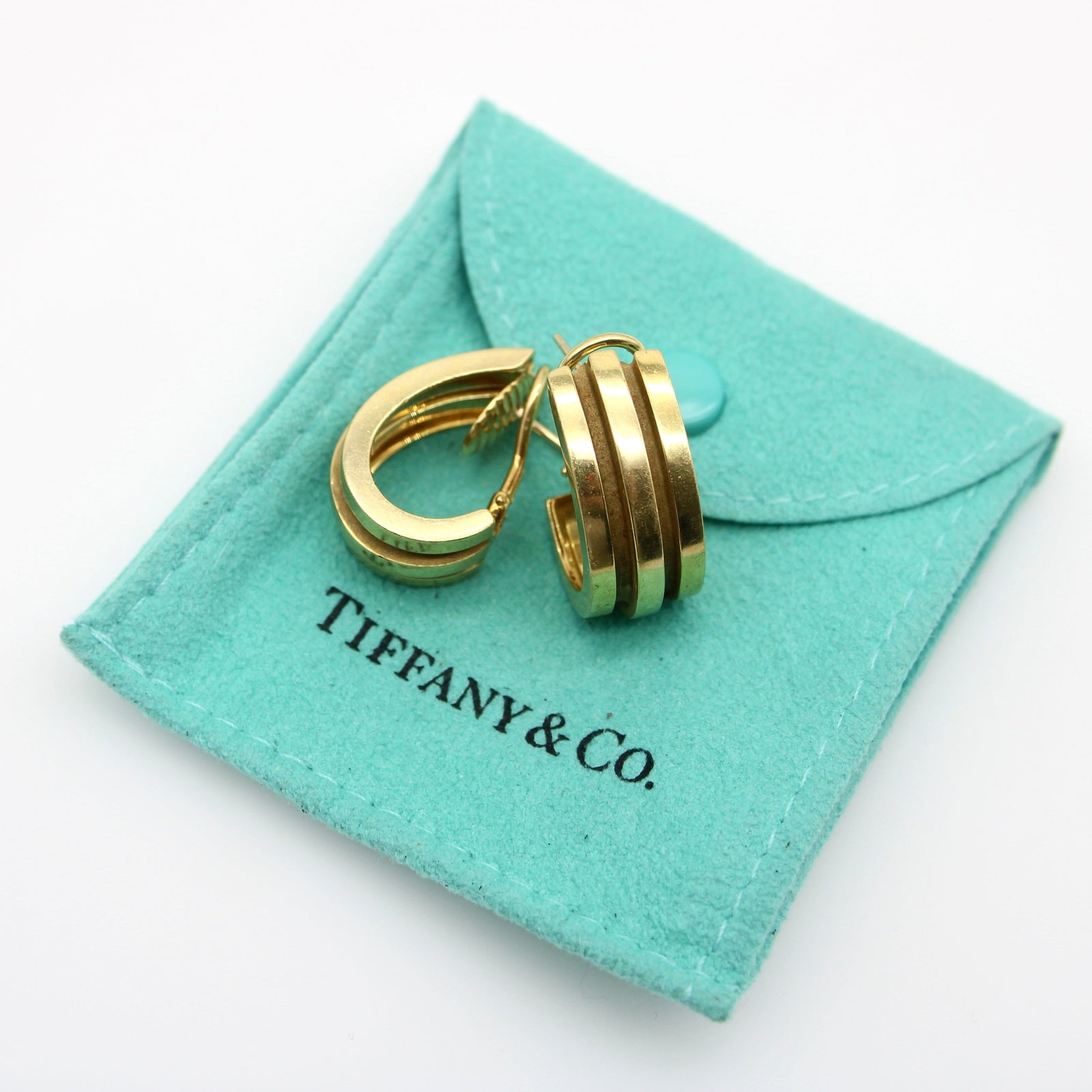 Vintage Tiffany & Co. 18K Gold Atlas Hoop Earrings | Kirsten's