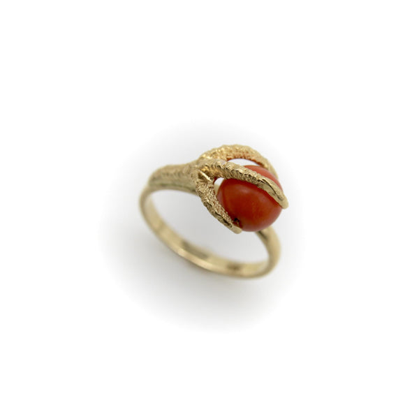 Vintage 18K Gold Salmon Coral Bead and Claw Ring Kirsten's Corner 