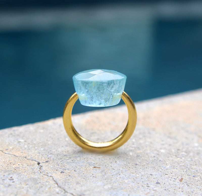 22K Gold Marie-Hélène de Taillac Milky Aquamarine Cabochon Ring jewelry Kirsten's Corner 