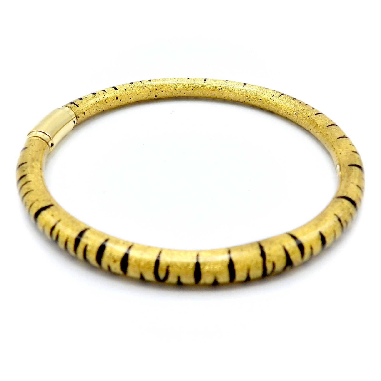 ㅐermës Enamel Series Bracelet in red, popular 18k gold, size 17